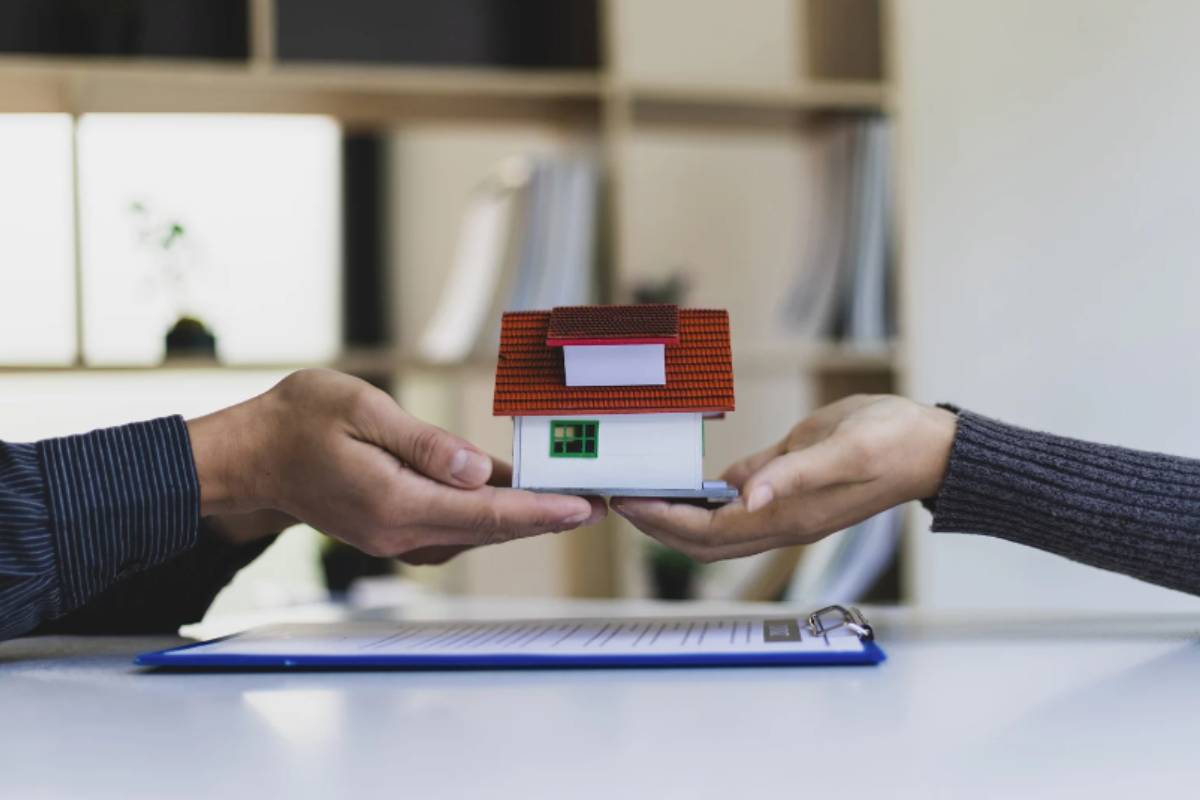 Cosa succede se un erede vuole vendere una casa ma l'altro no